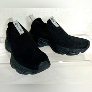 Gaiam Black Knit Jogging Slip-on Sneakers, Women’s 6.5, NWT